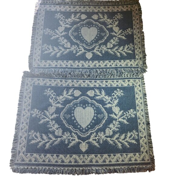 Set Of 2 placemats Vintage Blue & White Heart Floral Woven Fringe cottagecore - Picture 1 of 6